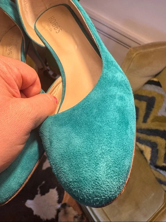 Teal Suede Mid-Heel Pumps - Picture 15 of 15